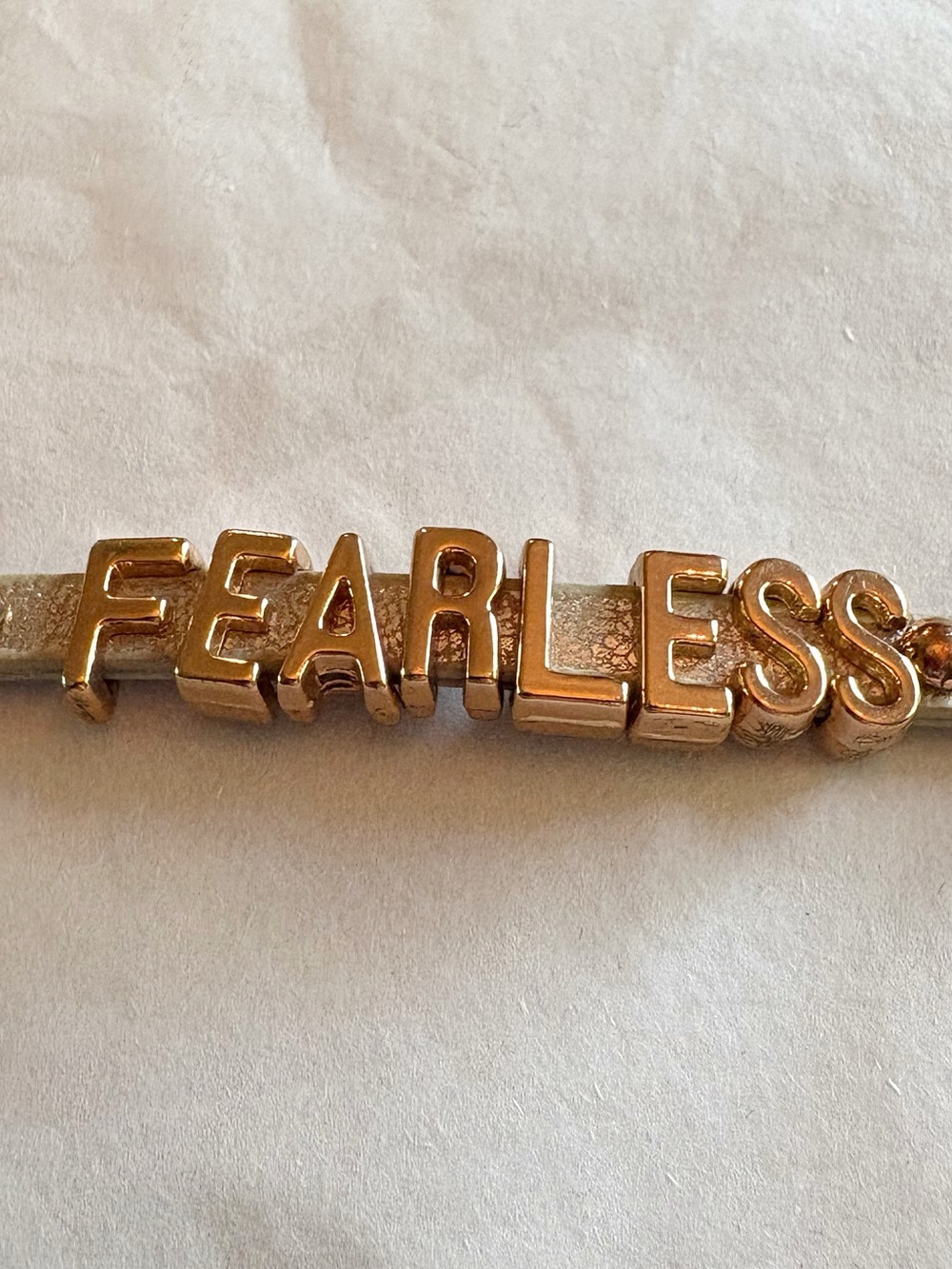 ♥️💖 Metallic Silver Leather Bracelet w/ Rose Gold FEARLESS Letters